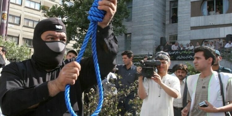 ایران نے اسرائیلی خفیہ ایجنسی موساد کے 4 ’تخریب کاروں‘ کو پھانسی دے دی